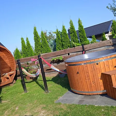 Alloggio in famiglia Rosa - Dom Dla 20 Osob Z Jacuzzi I Sauna Ogrodowa Kaszuby *